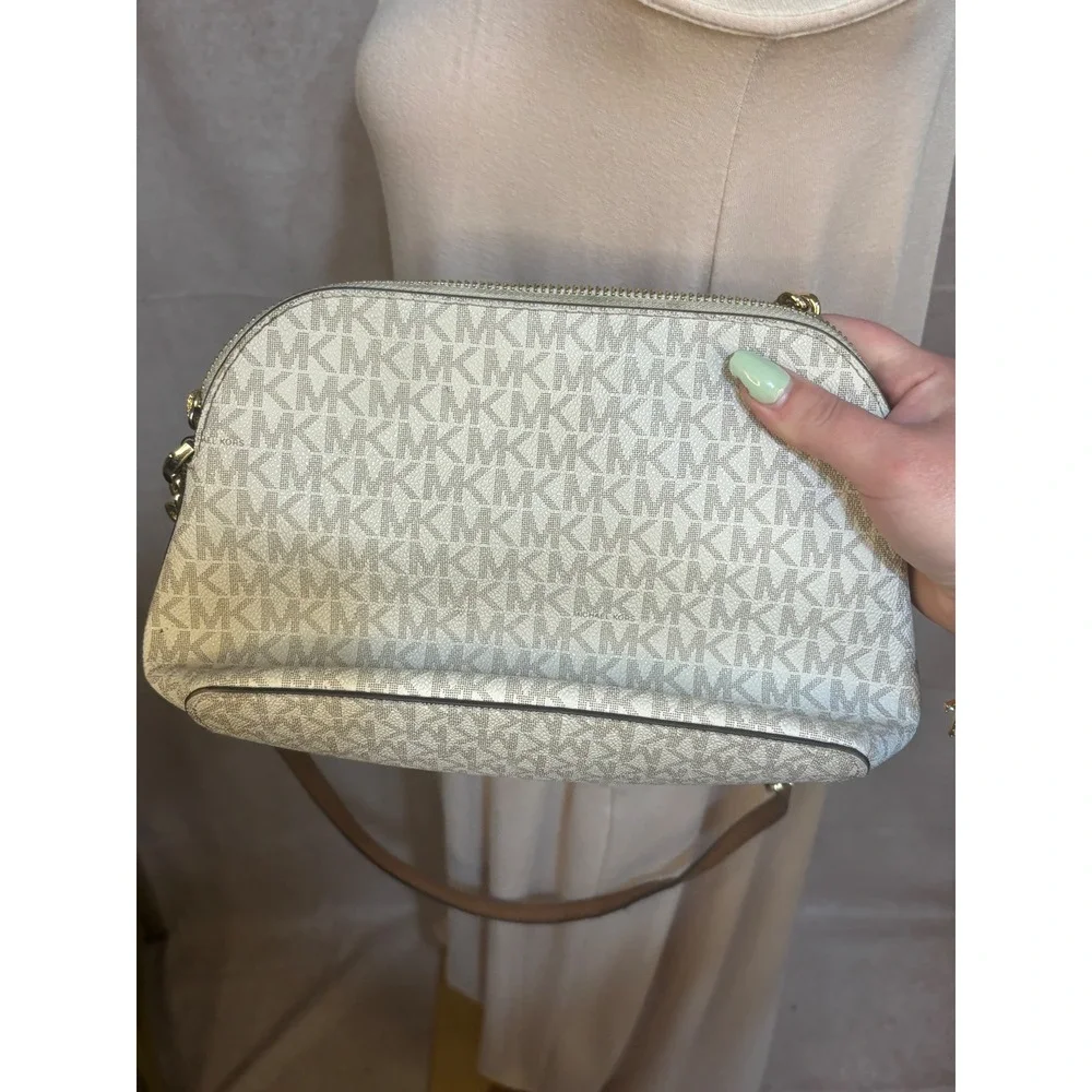 Michael Kors Jet Set Large East West Crossbody Bag MK Logo Vanilla Gold Hardware